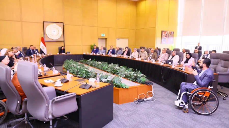 التضامن تبحث تعزيز التعاون لتوفير الكراسي المتحركة​