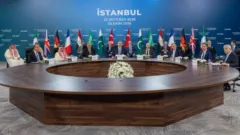 الحلول الدبلوماسية سبيل إنهاء أزمة الشرق الأوسط باجتماع الرباعية